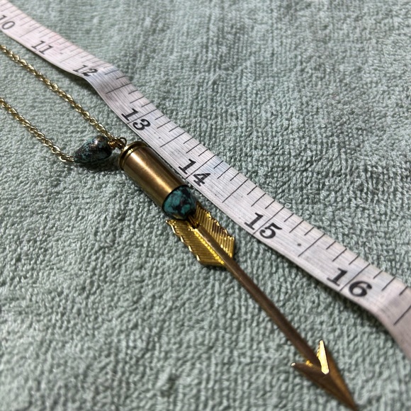 Bullet Arrow Necklace - Picture 2 of 3